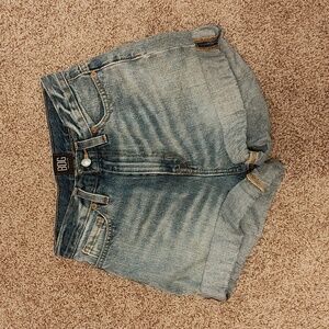 BDG Mom High Rise Shorts - 24